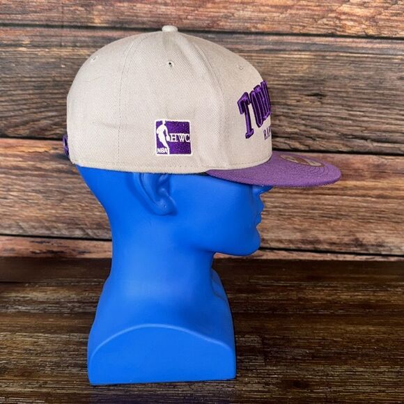 New Era 9Fifty Toronto Raptors Hardwood Classics SnapBack Hat - Picture 6 of 8